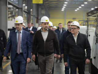 Артём Жога и Алексей Текслер посетили заводы ЛД